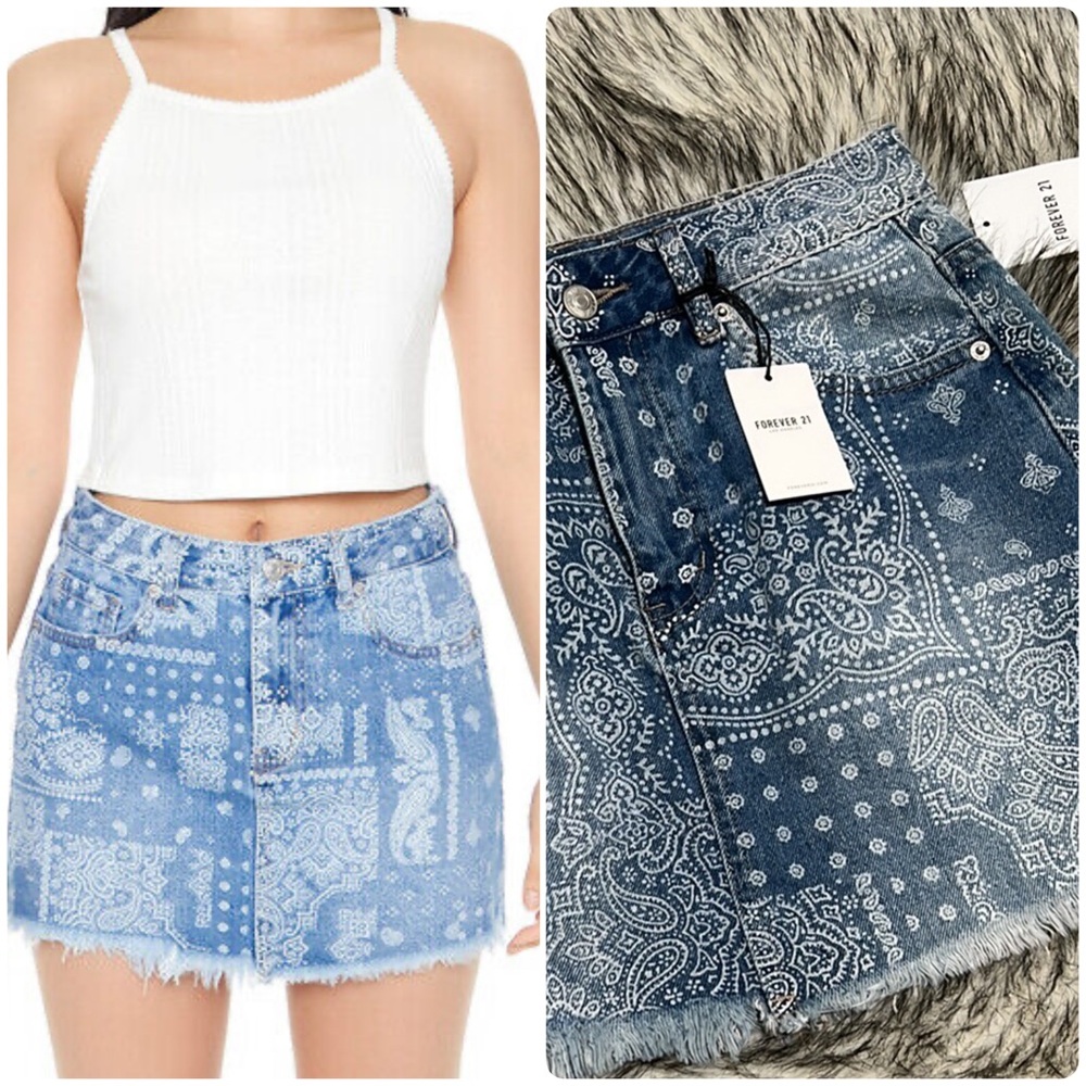 NWT Forever 21 Bandana Print Frayed Hem Denim Mini Skirt Small